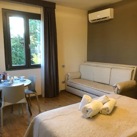 International & Apartamento Sirmione